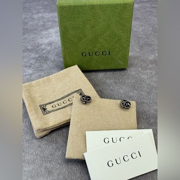 Gucci Gg Torchon Marmont Stud Earrings Aged Silver - Picture 3 of 8